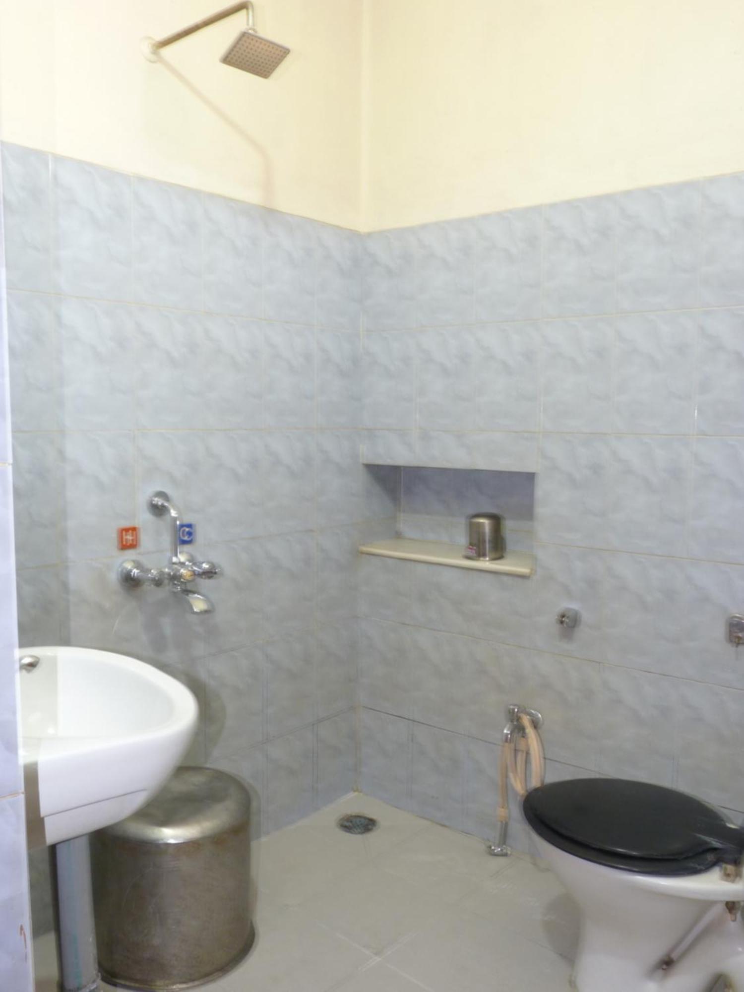 Nanda Lodge Mettuppālaiyam Zewnętrze zdjęcie