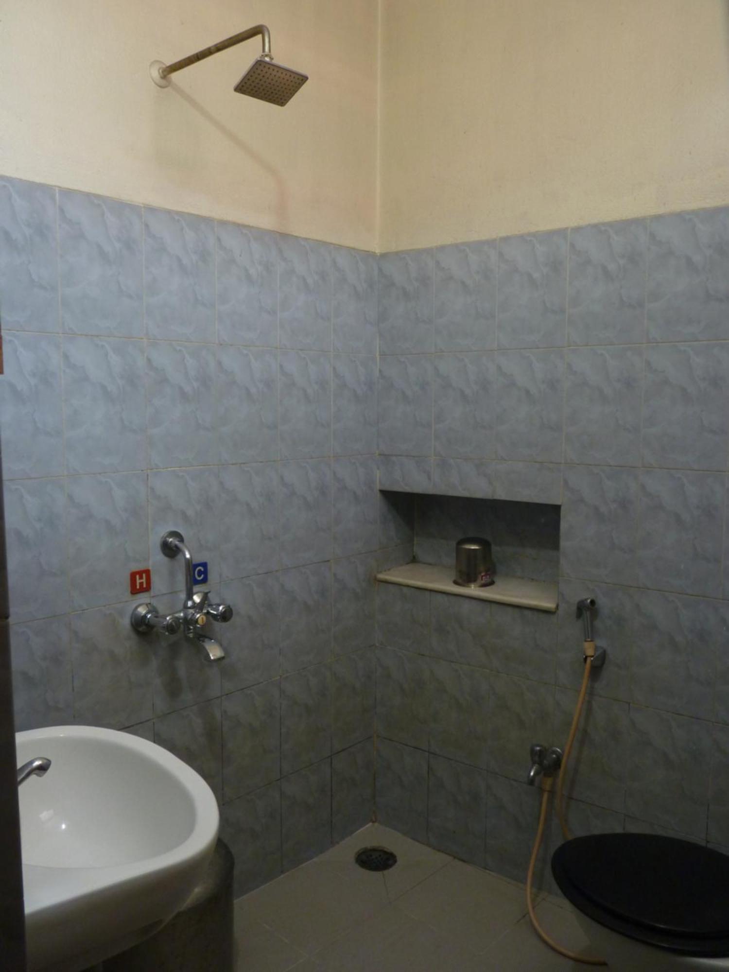 Nanda Lodge Mettuppālaiyam Zewnętrze zdjęcie