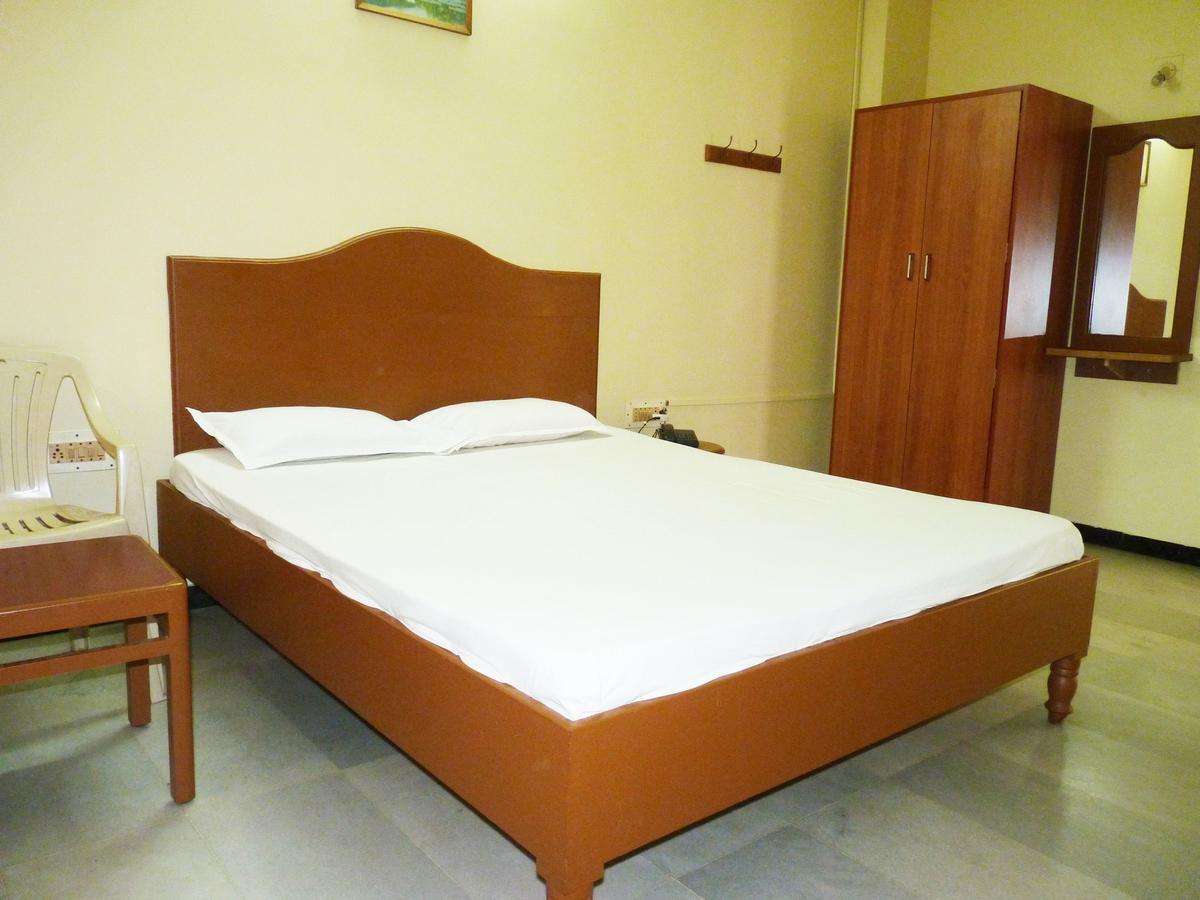 Nanda Lodge Mettuppālaiyam Zewnętrze zdjęcie
